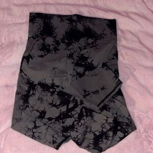 Women's Black and Gray Patterned Leggings